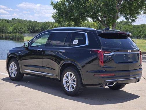 2025 Cadillac XT6 Luxury FWD