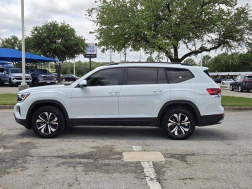 2025 Volkswagen Atlas 2.0T SE