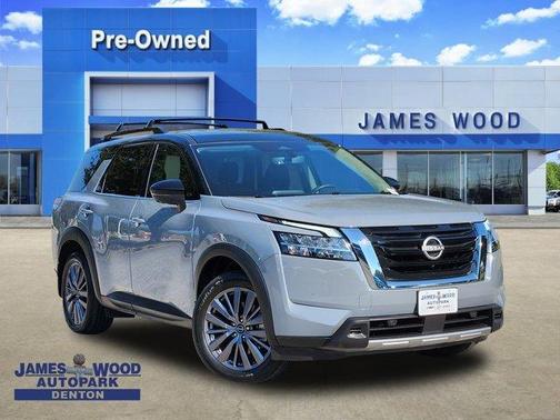 2023 Nissan Pathfinder SL