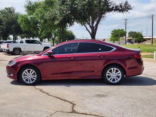 2017 Chrysler 200 Limited