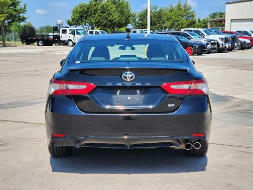 2019 Toyota Camry SE