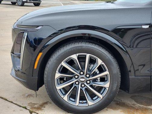 2025 Cadillac LYRIQ Sport
