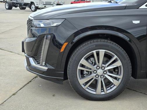 2025 Cadillac XT6 Premium Luxury FWD