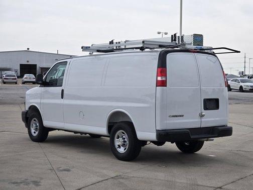 2025 Chevrolet Express 2500 Work Van