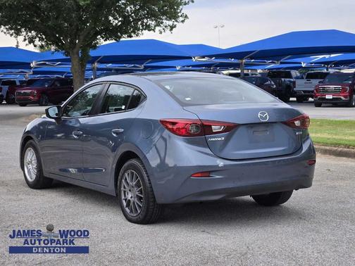 2015 Mazda Mazda3 i Sport