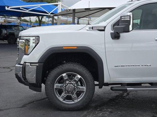2026 GMC Sierra 2500 SLT