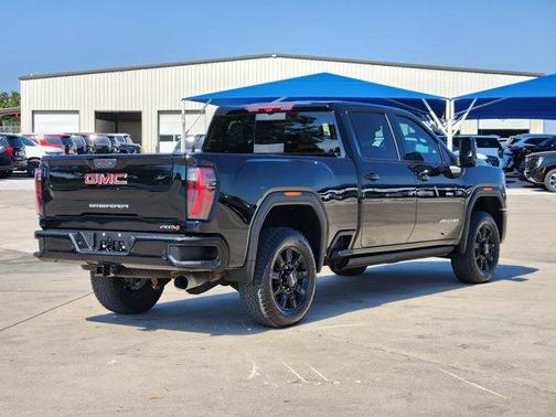 2025 GMC Sierra 2500 AT4