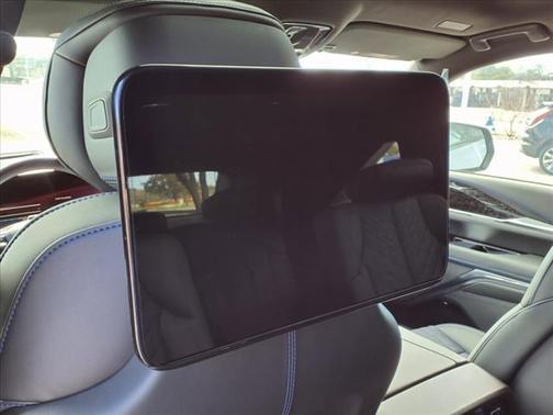2025 Cadillac Escalade IQ Luxury