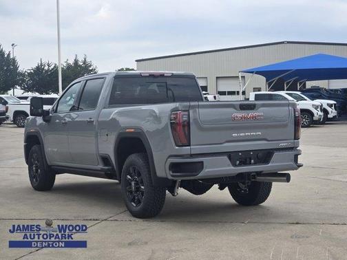 2025 GMC Sierra 2500 AT4