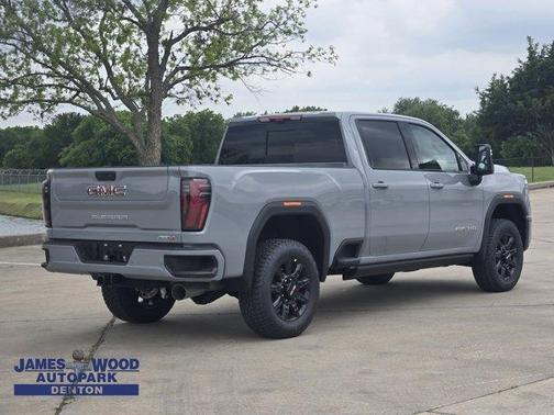 2025 GMC Sierra 2500 AT4