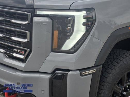 2025 GMC Sierra 2500 AT4