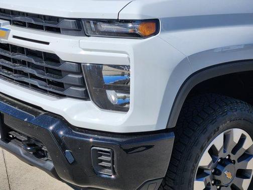 2026 Chevrolet Silverado 2500 Custom