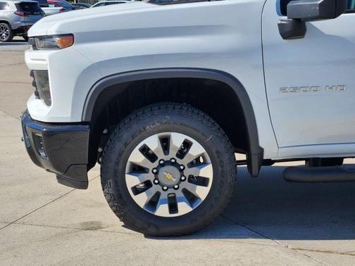 2026 Chevrolet Silverado 2500 Custom