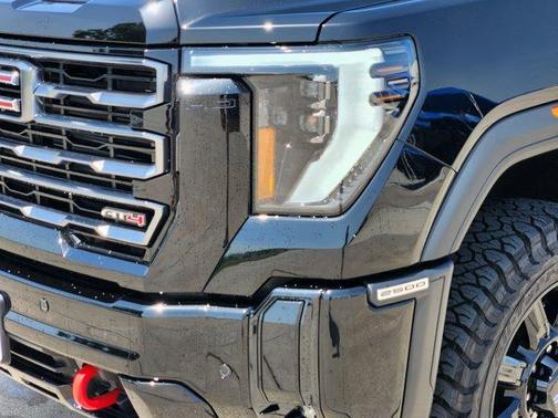 2025 GMC Sierra 2500 AT4