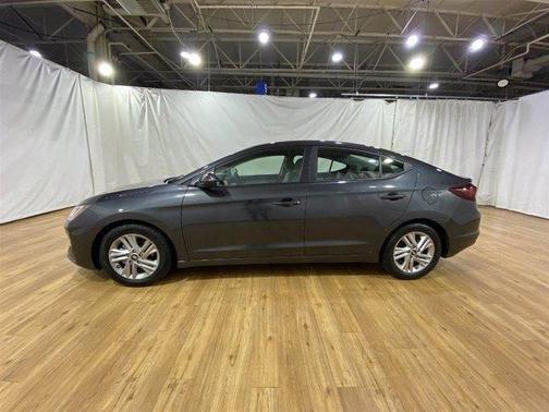 Photo 5 of 44 of 2020 Hyundai Elantra SEL