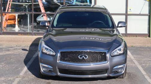 2017 INFINITI Q70 3.7