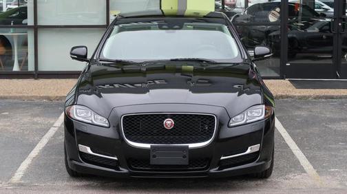 2019 Jaguar XJ XJ R-Sport