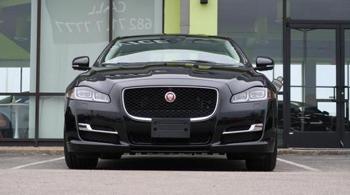 2019 Jaguar XJ XJ R-Sport