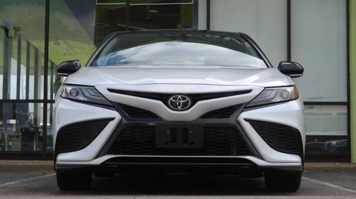 White 2023 Toyota Camry XSE V6