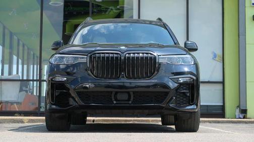 2021 BMW X7 M50i