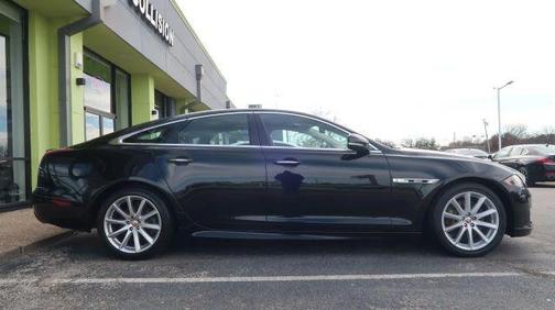 2016 Jaguar XJ XJ R-Sport