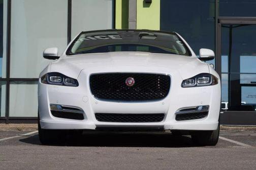 2019 Jaguar XJ XJ R-Sport