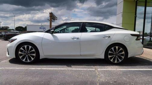2023 Nissan Maxima Platinum