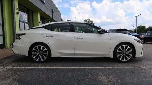 2023 Nissan Maxima Platinum