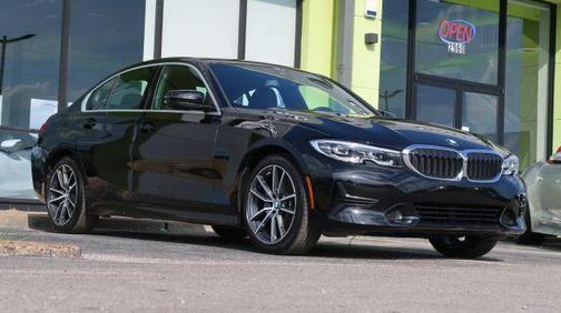 2019 BMW 330 i