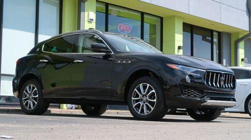 2017 Maserati Levante Base