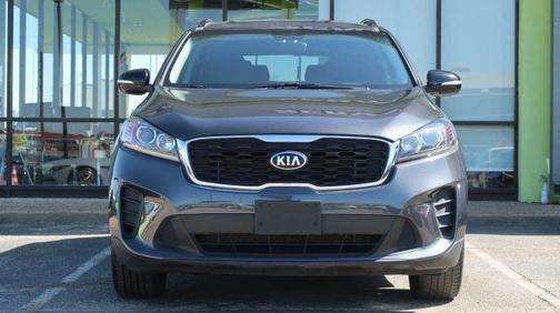 Gray 2019 Kia Sorento S