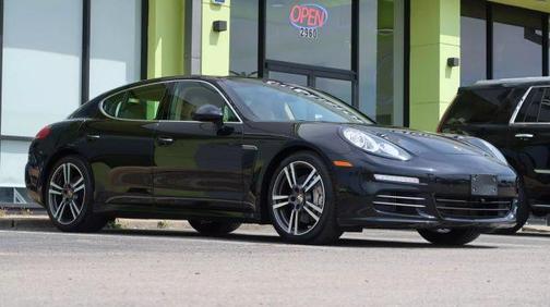 2016 Porsche Panamera 4S