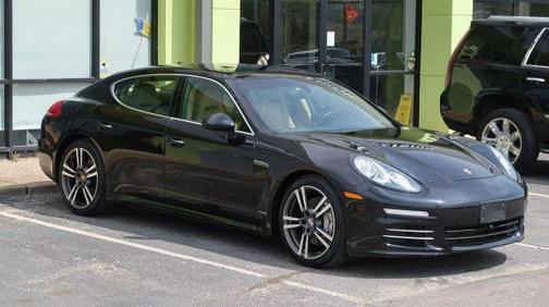 2016 Porsche Panamera 4S