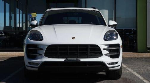 2018 Porsche Macan Turbo