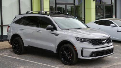 Gray 2022 Kia Sorento S