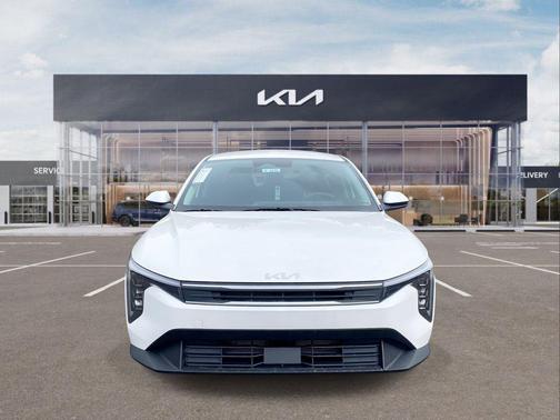 2025 Kia K4 LX