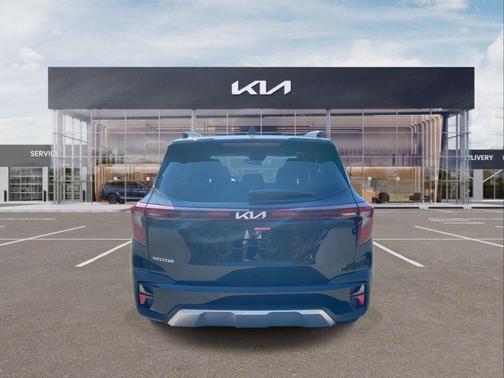 Fusion Black 2026 Kia Seltos EX