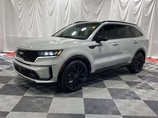 Wolf Gray 2022 Kia Sorento SX