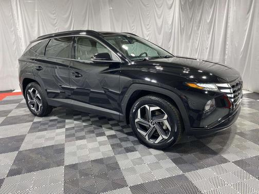 Black Pearl 2024 Hyundai TUCSON Hybrid Limited