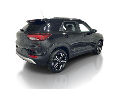Mosaic Black Metallic 2024 Chevrolet Trailblazer LT