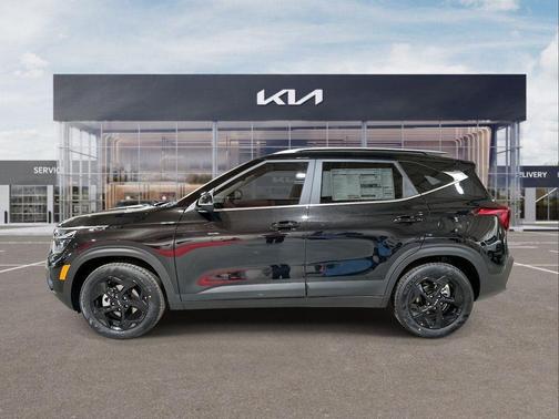 Fusion Black 2026 Kia Seltos EX