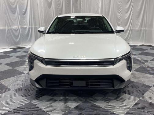 Snow White Pearl 2026 Kia K4 LXS