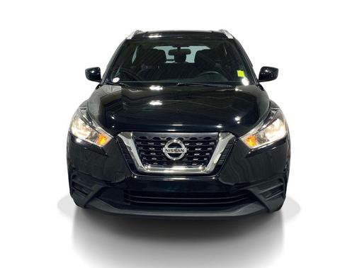 Super Black 2019 Nissan Kicks SV