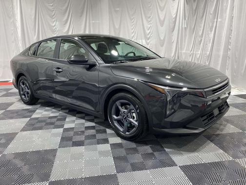 Interstellar Gray 2026 Kia K4 LXS