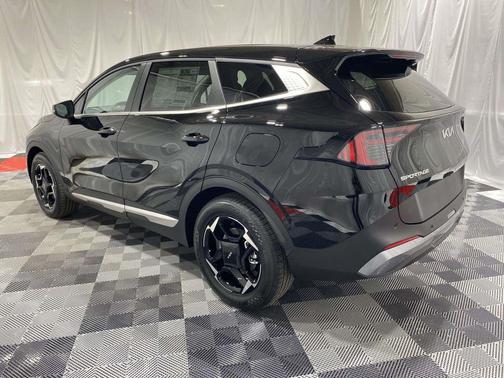 Ebony Black 2026 Kia Sportage EX