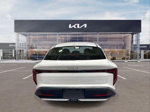 Snow White Pearl 2026 Kia K4 LXS