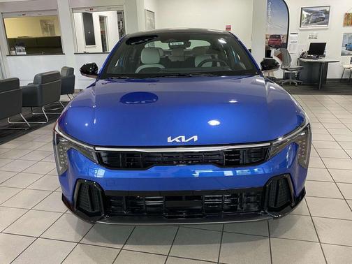 2025 Kia K4 GT-Line Turbo