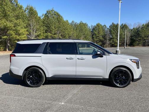 2025 Kia Carnival Hybrid SX