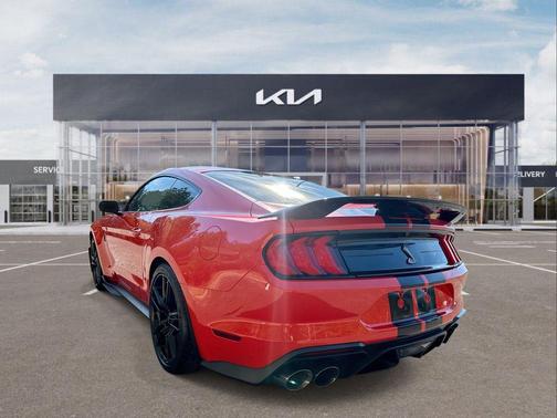 2022 Ford Shelby GT500 Base