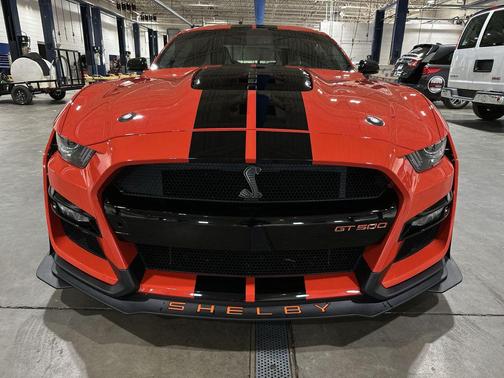 2022 Ford Shelby GT500 Base